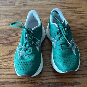 Saucony Women's Green Athletic Running Sneakers
